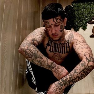 Meet your Posher, Henry